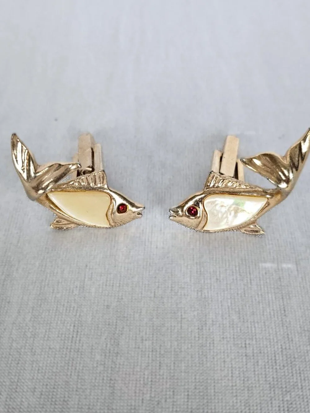 Vintage Fish Cufflinks | Gold Tone | Mother of Pearl Inlay | Rhinestone Eyes